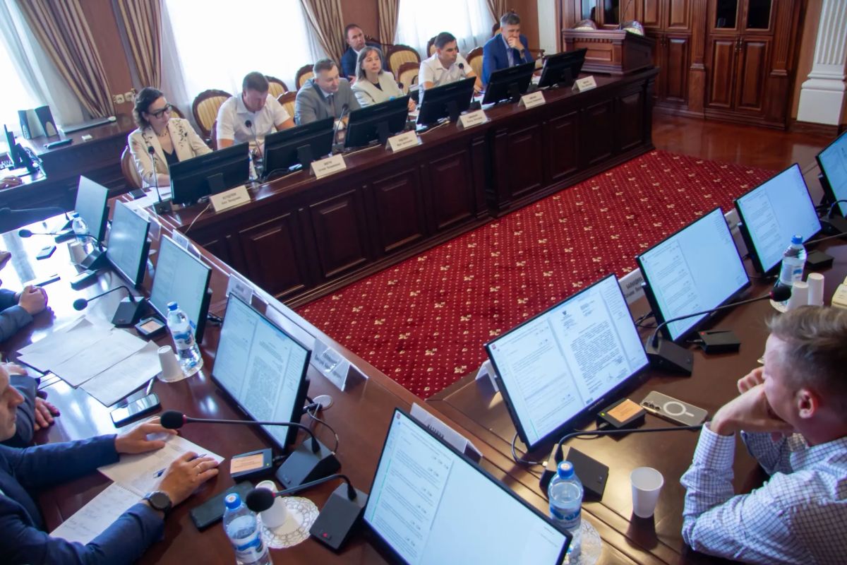 Профильный комитет рассмотрел вопрос о правоприменении областного закона о развитии креативных индустрий Профильный комитет рассмотрел вопрос о правоприменении областного закона о развитии креативных индустрий