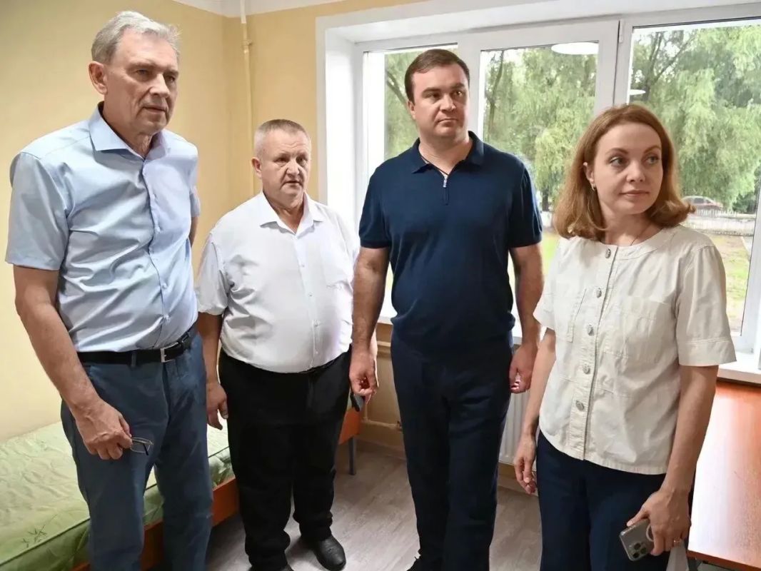 Александр Артемов: «Улучшение жизни в селах, наращивание потенциала малых городов и деревень, их поступательное движение – в приоритете у всех уровней власти» Александр Артемов: «Улучшение жизни в селах, наращивание потенциала малых городов и деревень, их поступательное движение – в приоритете у всех уровней власти»