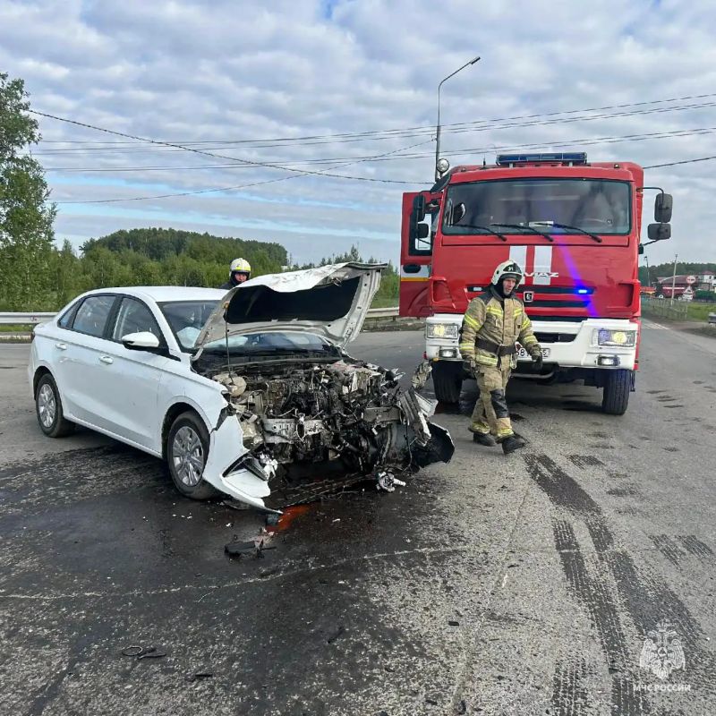 С начала года сотрудники МЧС России ликвидировали последствия более 500 ДТП на дорогах Омской области С начала года сотрудники МЧС России ликвидировали последствия более 500 ДТП на дорогах Омской области
