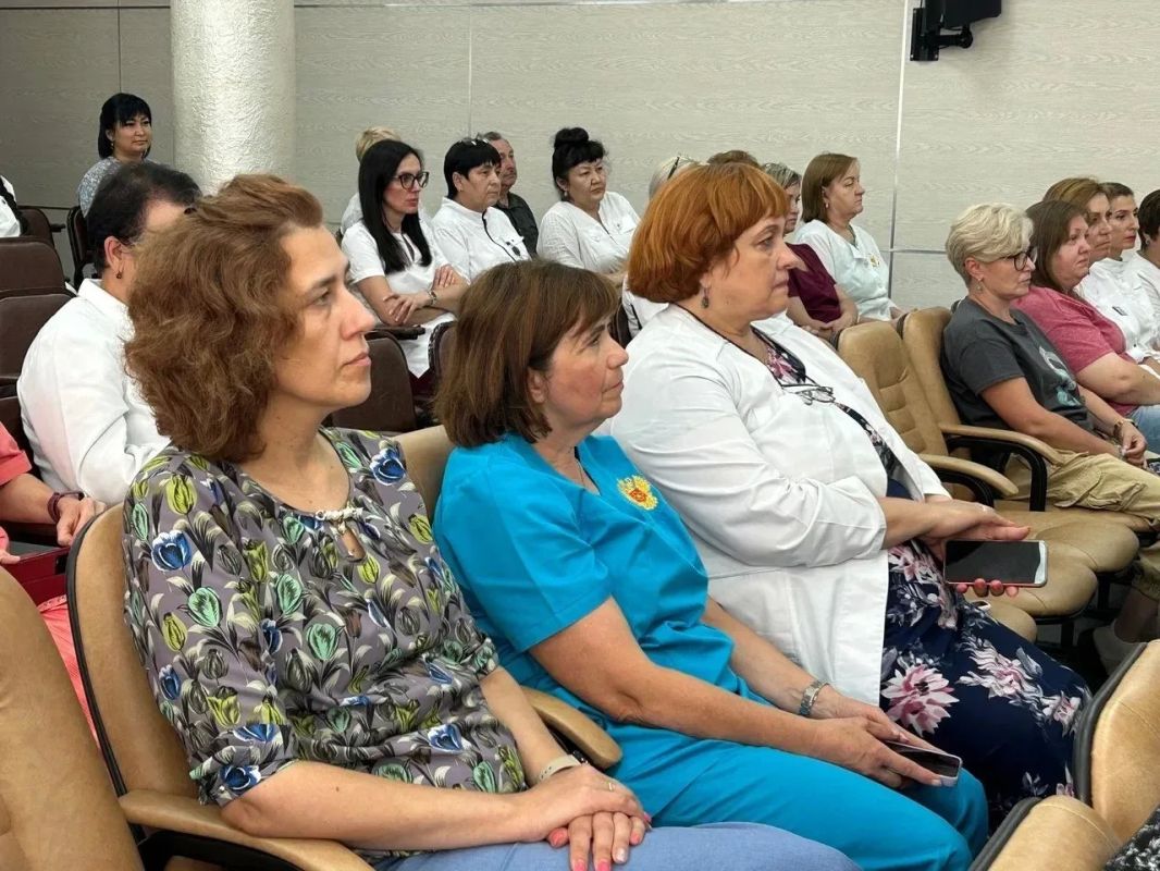 Депутат Госдумы Игорь Антропенко встретился с коллективом Западно-Сибирского медицинского центра ФМБА России — одного из ведущих многопрофильных федеральных учреждений Сибири с вековой историей Депутат Госдумы Игорь Антропенко встретился с коллективом Западно-Сибирского медицинского центра ФМБА России — одного из ведущих многопрофильных федеральных учреждений Сибири с вековой историей
