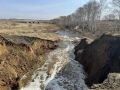 Прокуратура Омского района в судебном порядке обязала демонтировать незаконную дамбу на реке Камышловка