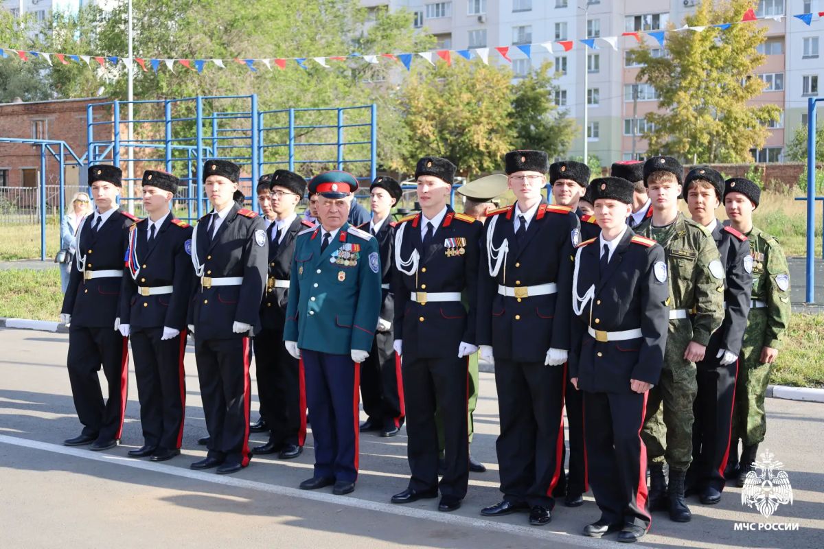 День знаний в Кадетском казачьем корпусе: торжественная линейка и урок безопасности от МЧС России День знаний в Кадетском казачьем корпусе: торжественная линейка и урок безопасности от МЧС России