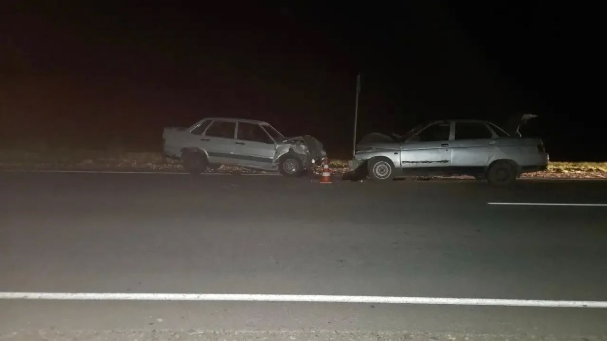 Вчера в 21:06 часов в дежурную часть ОМВД России по Павлоградскому району поступило сообщение о ДТП с пострадавшими Вчера в 21:06 часов в дежурную часть ОМВД России по Павлоградскому району поступило сообщение о ДТП с пострадавшими