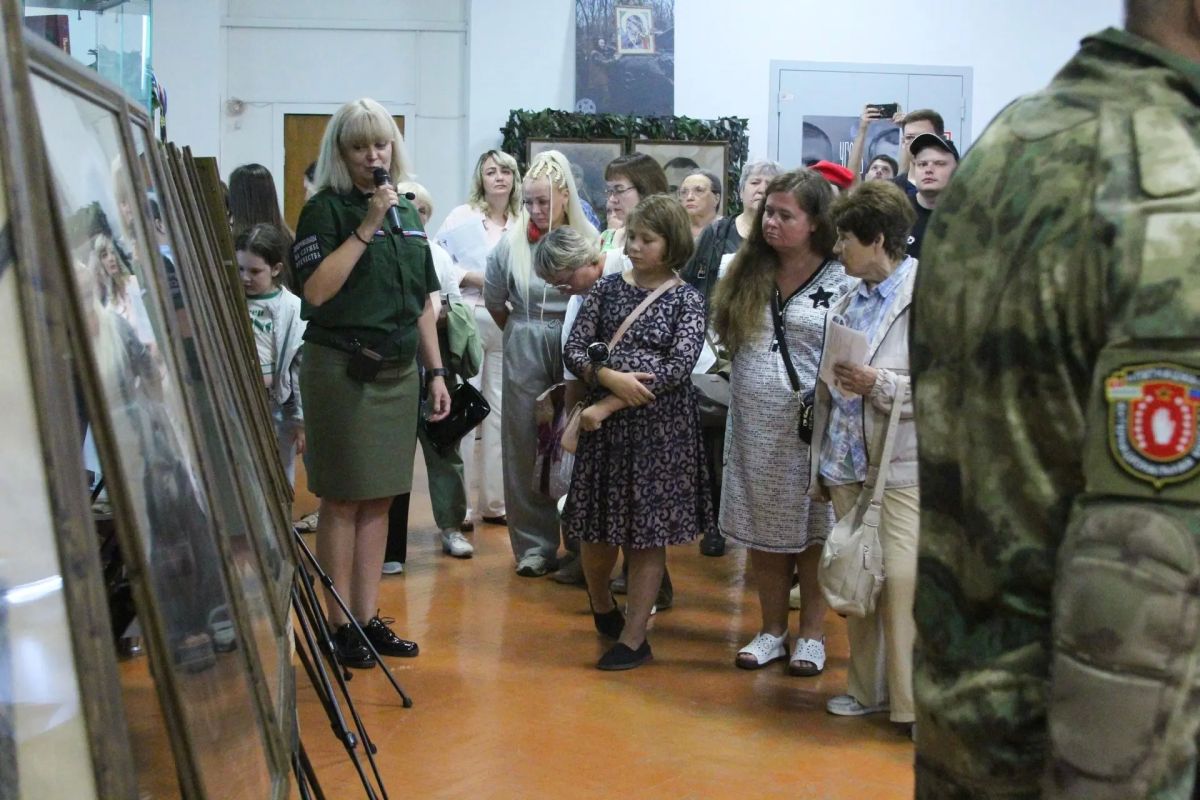 Художники запечатлели омских бойцов СВО на портретах выставки «Уголь земли русской» Художники запечатлели омских бойцов СВО на портретах выставки «Уголь земли русской»