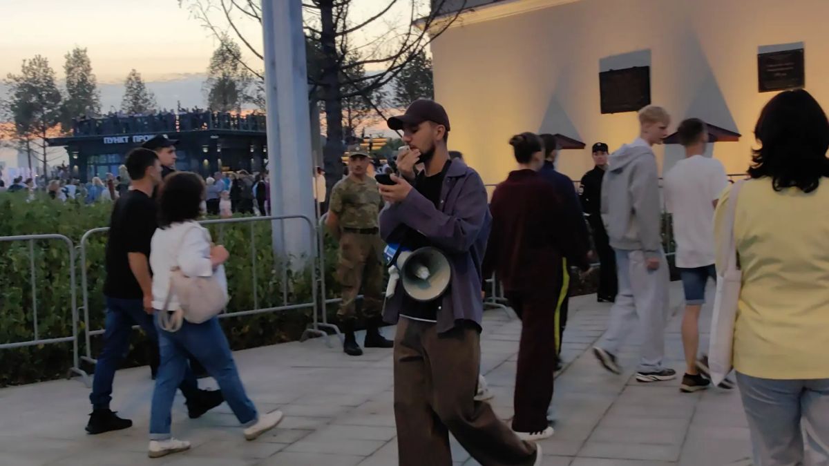Воскресеный вечер многие омичи проводят на Омской крепости Воскресеный вечер многие омичи проводят на Омской крепости