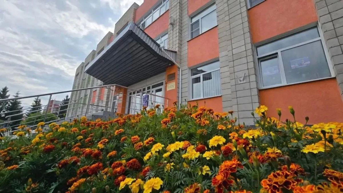 В Тюкалинске открылась первая модельная библиотека В Тюкалинске открылась первая модельная библиотека
