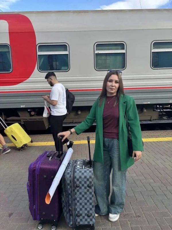 Старт дан! Величко Елена Сергеевна уже в Белгороде! Наша участница прибыла на финал всероссийского конкурса «Учитель года России»! Белгород встретил Елену Сергеевну по-настоящему тепло: и в прямом, и в переносном смысле Старт дан! Величко Елена Сергеевна уже в Белгороде! Наша участница прибыла на финал всероссийского конкурса «Учитель года России»! Белгород встретил Елену Сергеевну по-настоящему тепло: и в прямом, и в переносном смысле