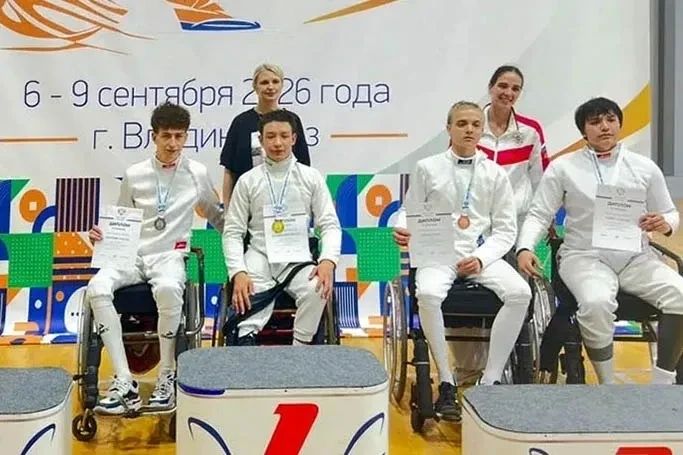 Омские фехтовальщики привезли три медали с первенства России