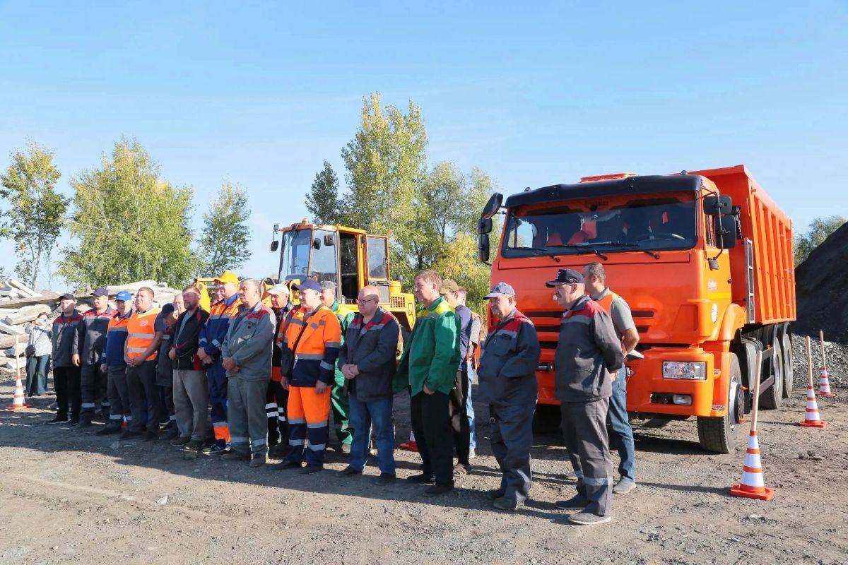 В городском дорожном управлении определят лучших машинистов и водителей дорожной техники В городском дорожном управлении определят лучших машинистов и водителей дорожной техники