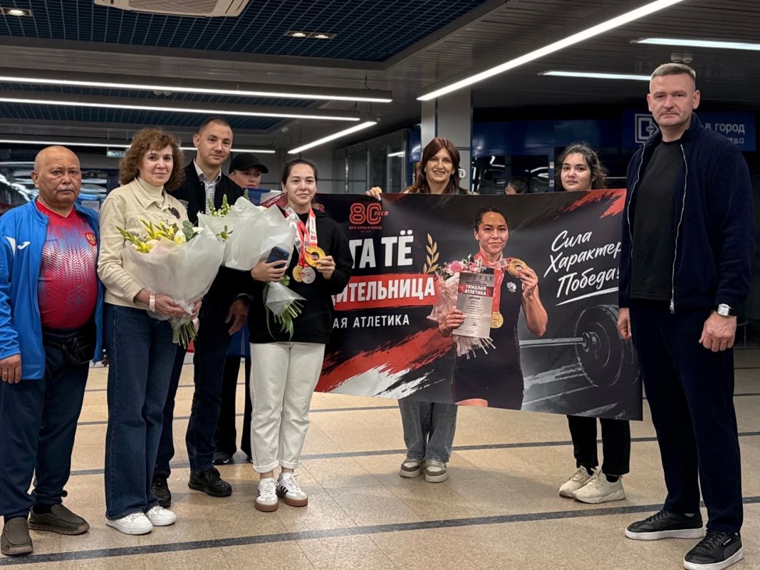 В Омск вернулась 6-кратная чемпионка России по тяжелой атлетике Ольга Тё В Омск вернулась 6-кратная чемпионка России по тяжелой атлетике Ольга Тё
