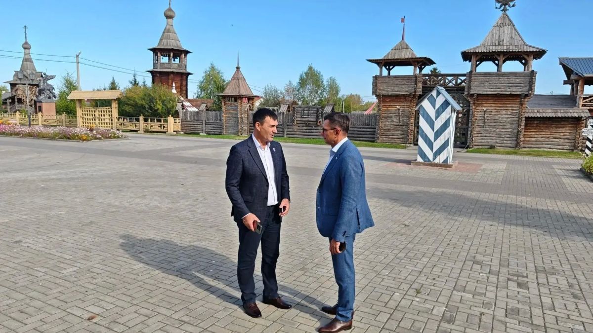 Депутат Госдумы (Единая Россия) Игорь Антропенко посетил с рабочим визитом Большереченский район Омской области Депутат Госдумы (Единая Россия) Игорь Антропенко посетил с рабочим визитом Большереченский район Омской области