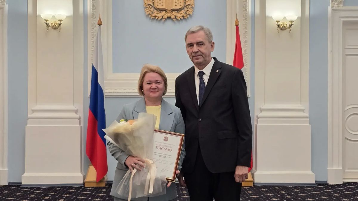 Александр Артемов и Виталий Хоценко поздравили представителей СМИ с Днем омской прессы Александр Артемов и Виталий Хоценко поздравили представителей СМИ с Днем омской прессы