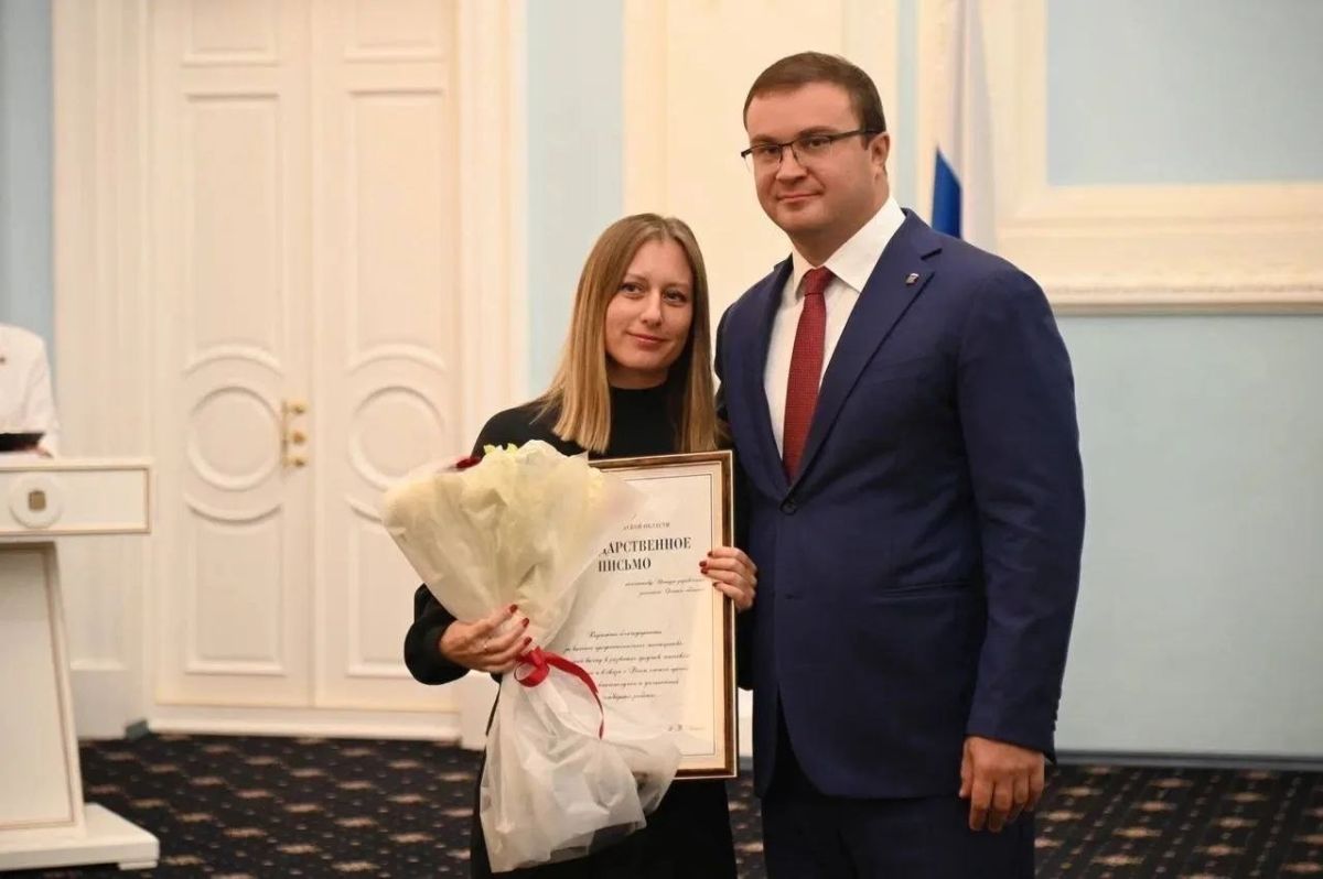 Виталий Хоценко наградил омских журналистов в преддверии Дня омской прессы Виталий Хоценко наградил омских журналистов в преддверии Дня омской прессы