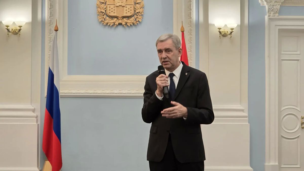Александр Артемов и Виталий Хоценко поздравили представителей СМИ с Днем омской прессы Александр Артемов и Виталий Хоценко поздравили представителей СМИ с Днем омской прессы