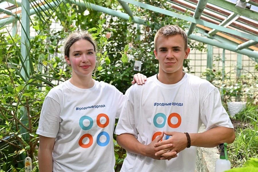 Омский НПЗ помог открыть круглогодичную оранжерею для школьников в гимназии № 118