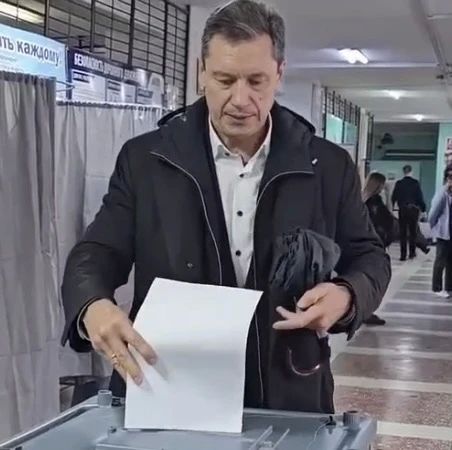 В Омской области продолжается голосование на выборах депутатов Госдумы и Законодательного Собрания В Омской области продолжается голосование на выборах депутатов Госдумы и Законодательного Собрания