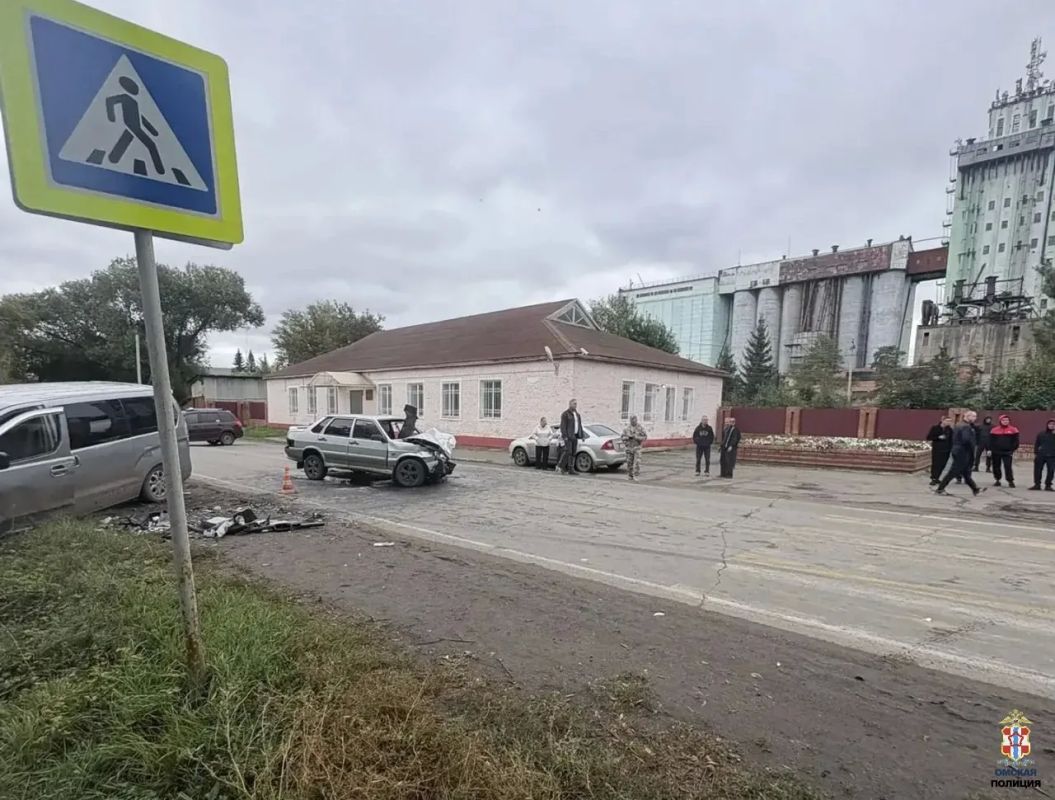 Сегодня в 12.15 часов в дежурную часть ОМВД России по Калачинскому району поступило сообщение о ДТП с пострадавшими Сегодня в 12.15 часов в дежурную часть ОМВД России по Калачинскому району поступило сообщение о ДТП с пострадавшими