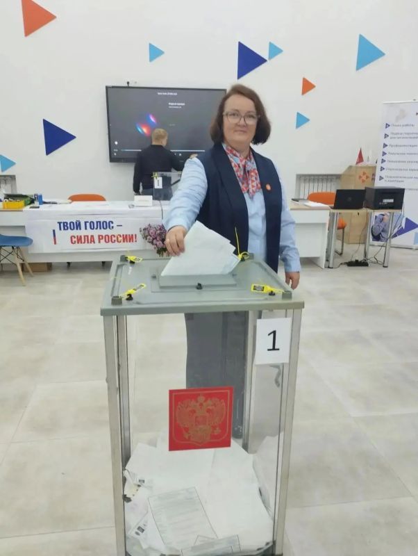В Омской области, как и во всей стране, сегодня второй день голосования В Омской области, как и во всей стране, сегодня второй день голосования