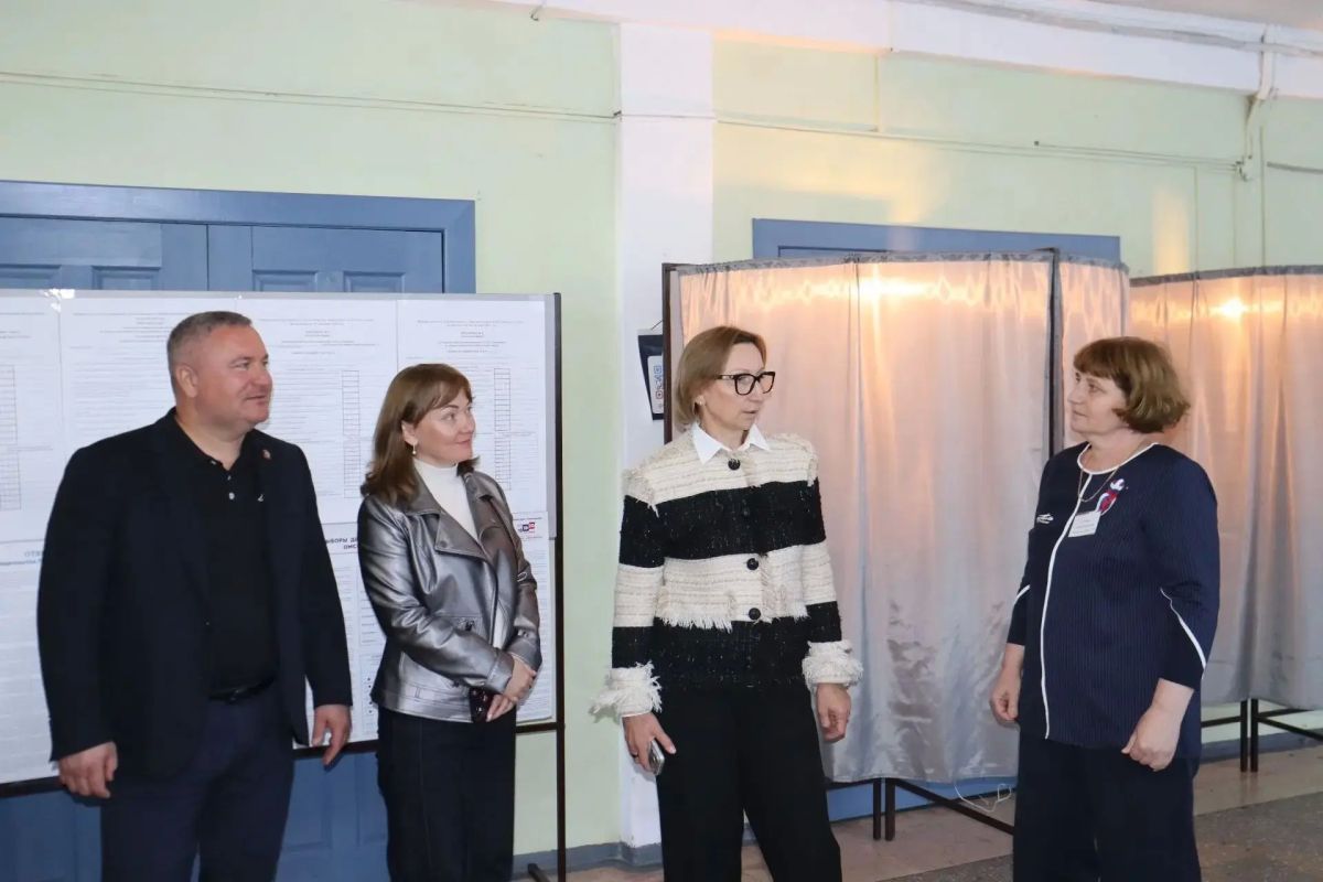Руководители Министерства труда Омской области приняли участие в голосовании Руководители Министерства труда Омской области приняли участие в голосовании