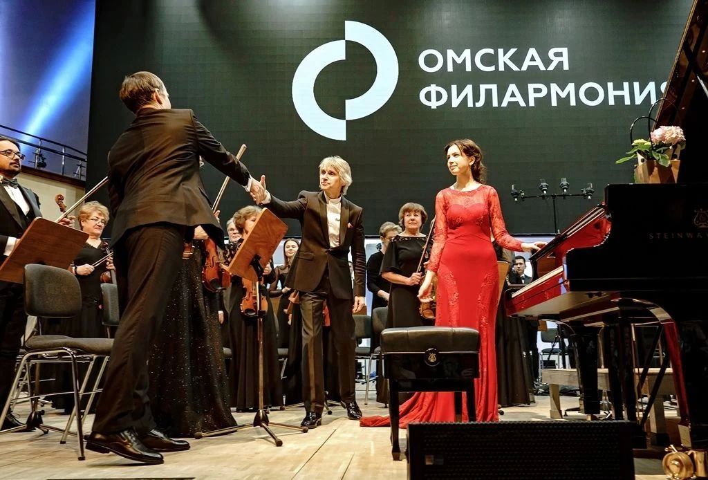 Сегодня в Концертном зале Омский академический симфонический оркестр откроет свой юбилейный 60-й сезон Сегодня в Концертном зале Омский академический симфонический оркестр откроет свой юбилейный 60-й сезон