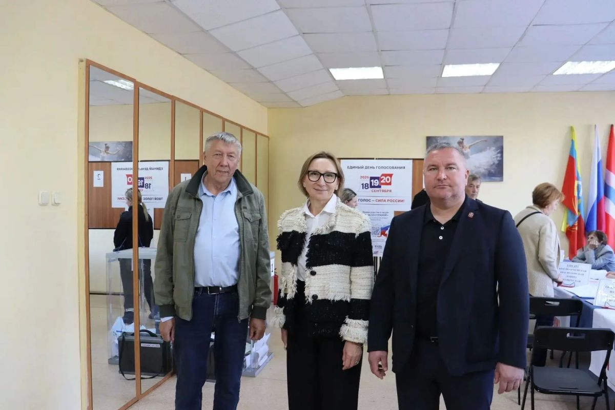 Руководители Министерства труда Омской области приняли участие в голосовании