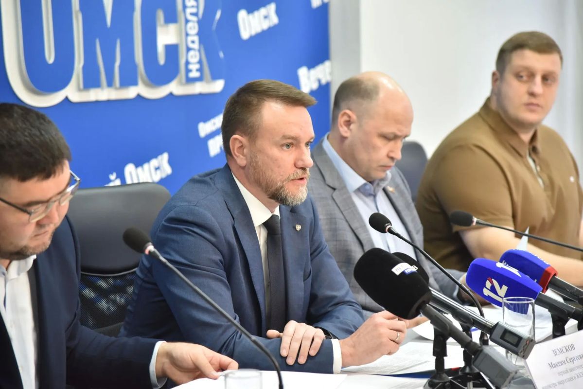 В Омском городском пресс-центре состоялась пресс-конференция, посвященная началу отопительного сезона в Омской области