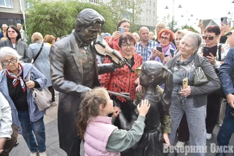 Стало известно, какие имена для героев скульптуры «Музыка» выбрали омичи