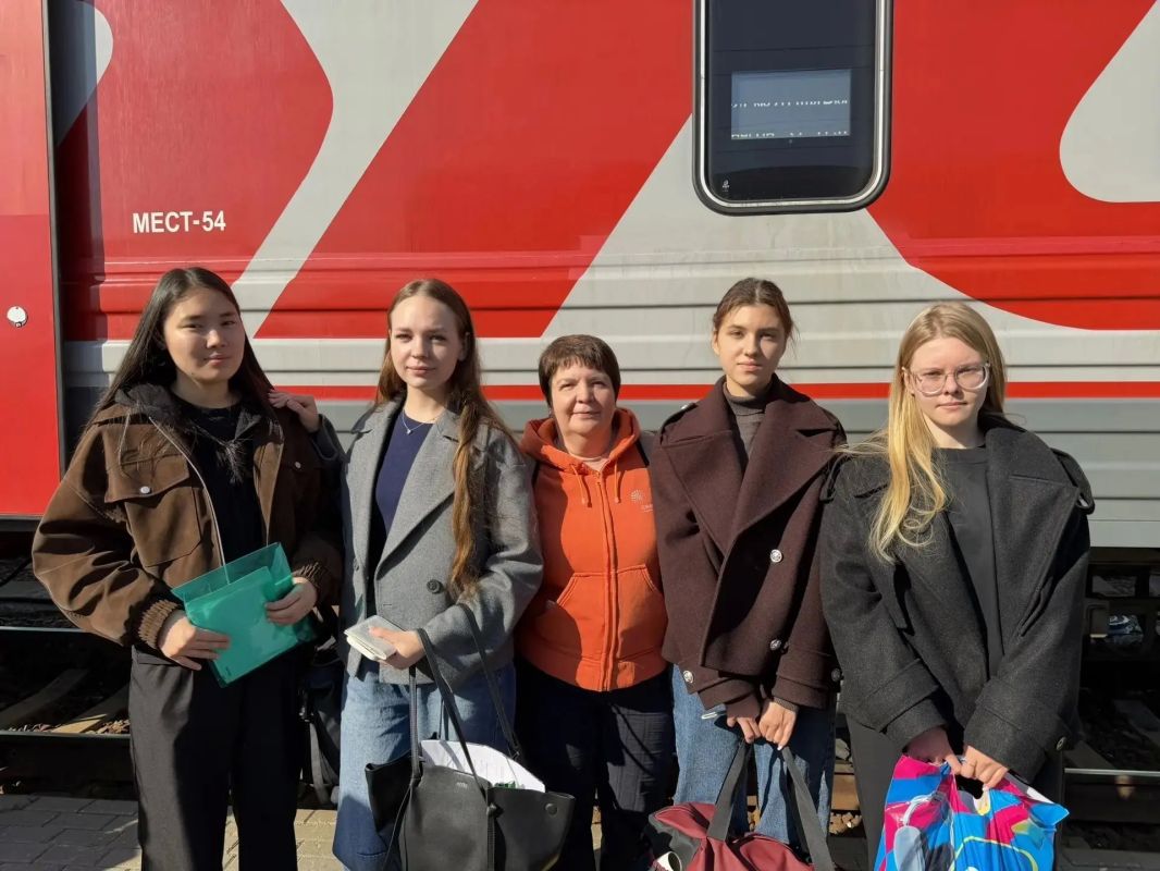 Студенты Омского колледжа культуры и искусств отправились на финал «Большой перемены» в Красноярск Студенты Омского колледжа культуры и искусств отправились на финал «Большой перемены» в Красноярск