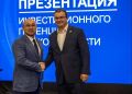 Виталий Хоценко: Во время встречи в рамках презентации инвестиционного потенциала Омской области обсудили с Чрезвычайным и Полномочным Послом Республики Казахстан в России Дауреном Аскербековичем Абаевым важность совместных...