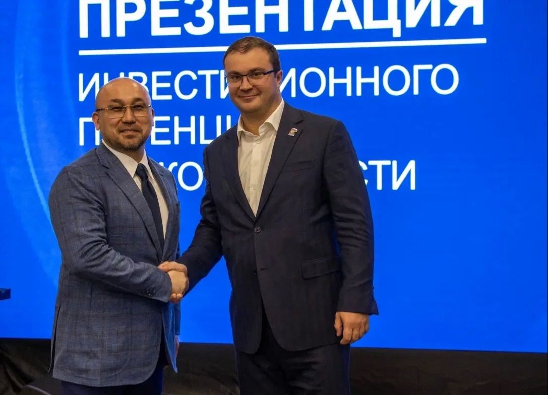 Виталий Хоценко: Во время встречи в рамках презентации инвестиционного потенциала Омской области обсудили с Чрезвычайным и Полномочным Послом Республики Казахстан в России Дауреном Аскербековичем Абаевым важность совместных...