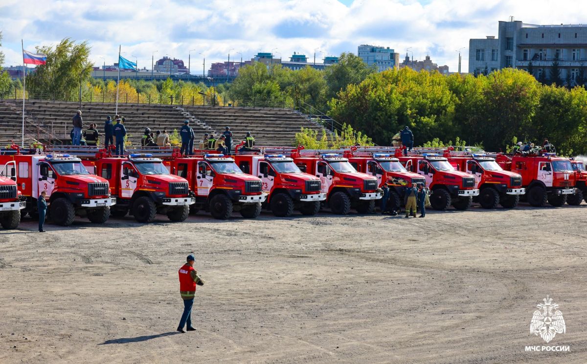 На старт пожарного биатлона вышли 12 команд Омской области На старт пожарного биатлона вышли 12 команд Омской области