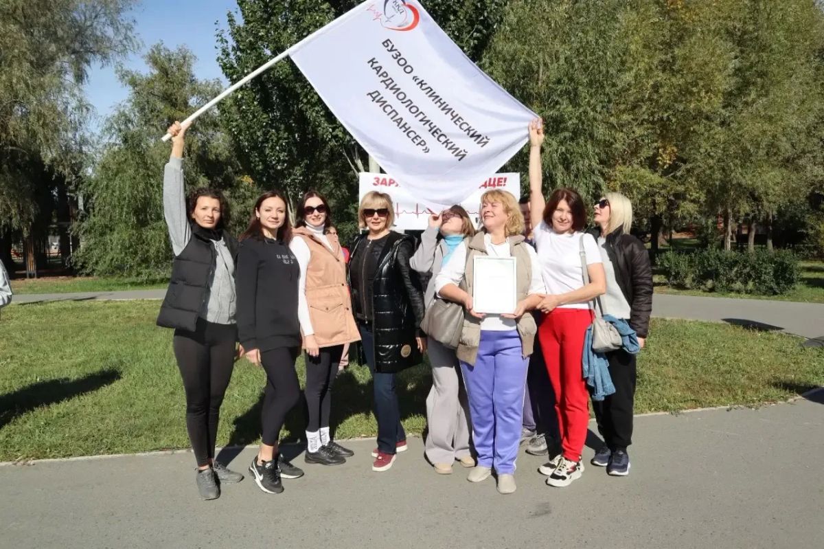 В Омске прошёл забег медицинских работников, приуроченный ко Всемирному дню сердца В Омске прошёл забег медицинских работников, приуроченный ко Всемирному дню сердца