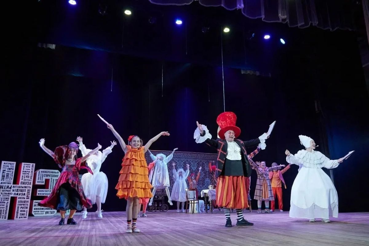 Культурная столица 2026 готовится к встрече XIV Межрегионального фестиваля «Неделя экспериментального театра». Он пройдет с 5 по 11 октября и соберёт 140 участников из пяти городов России Культурная столица 2026 готовится к встрече XIV Межрегионального фестиваля «Неделя экспериментального театра». Он пройдет с 5 по 11 октября и соберёт 140 участников из пяти городов России