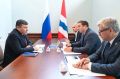 Виталий Хоценко: Провел рабочую встречу с директором филиала Казахстанского национального университета имени аль-Фараби, который работает у нас на базе ОмГУ имени Ф. М. Достоевского, Муратом Мухтаровичем Джангазиевым