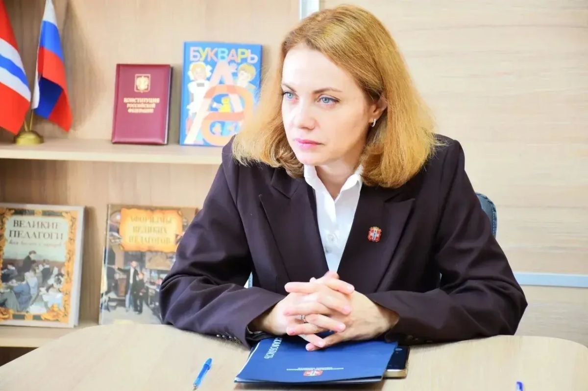 Провела рабочую встречу с главой Колосовского района Петром Ивановичем Терлеевым Провела рабочую встречу с главой Колосовского района Петром Ивановичем Терлеевым
