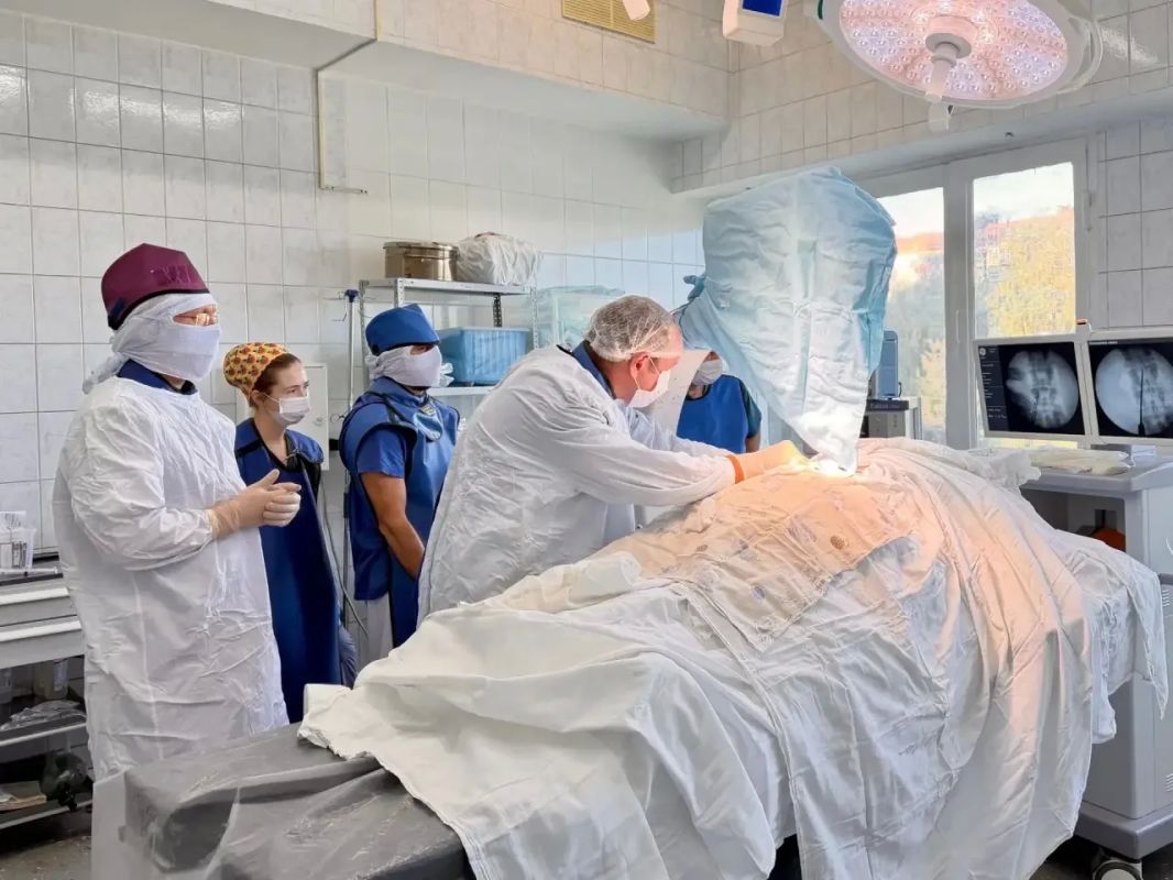 В ГКБ №1 им. А. Н. Кабанова впервые в Омске провели операцию по спинальной нейростимуляции В ГКБ №1 им. А. Н. Кабанова впервые в Омске провели операцию по спинальной нейростимуляции