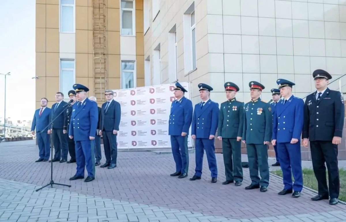 В Омске на главном корпусе Омского государственного университета им. Ф.М. Достоевского открыт памятный стенд в честь главного обвинителя от СССР на Нюрнбергском процессе Р.А. Руденко В Омске на главном корпусе Омского государственного университета им. Ф.М. Достоевского открыт памятный стенд в честь главного обвинителя от СССР на Нюрнбергском процессе Р.А. Руденко