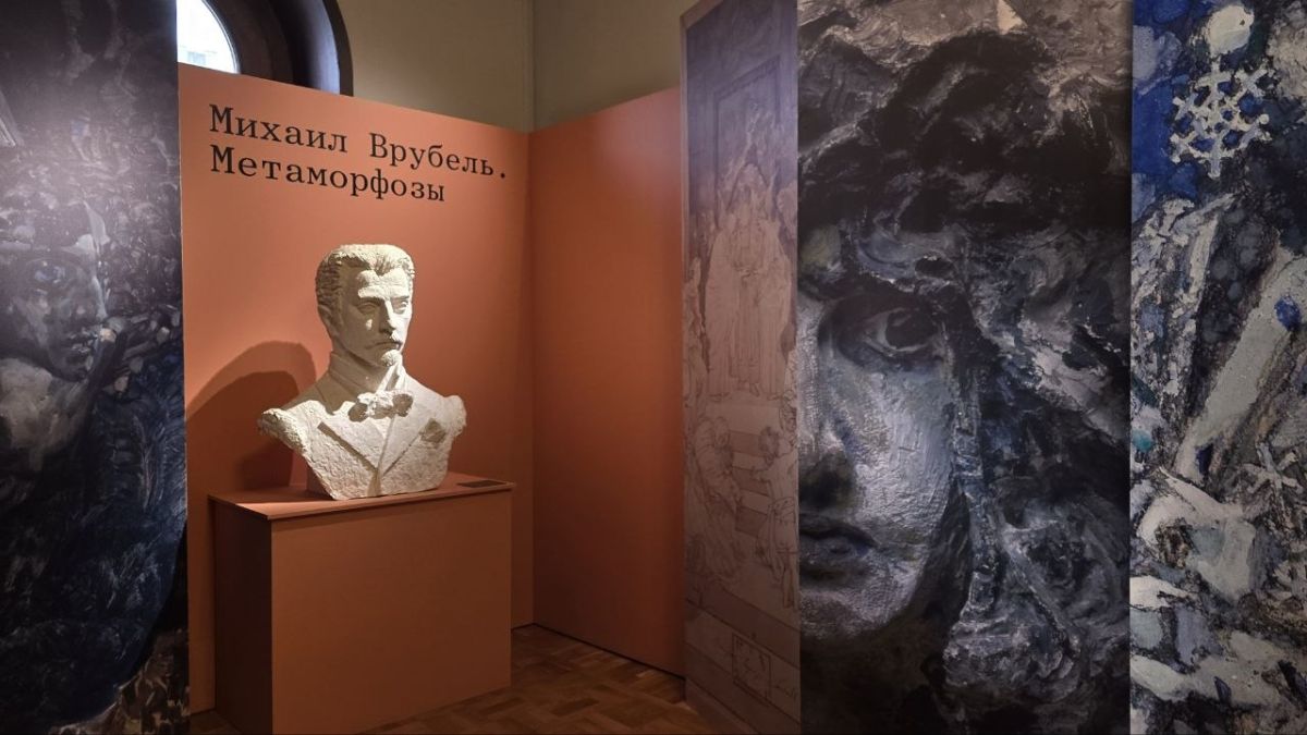 Вместе с коллегами из Центра "Эрмитаж-Сибирь" провели для наших дорогих гостей, приехавших на Международный фестиваль визуальных искусств "Порт_Арт", экскурсию по выставке "Михаил Врубель Вместе с коллегами из Центра "Эрмитаж-Сибирь" провели для наших дорогих гостей, приехавших на Международный фестиваль визуальных искусств "Порт_Арт", экскурсию по выставке "Михаил Врубель