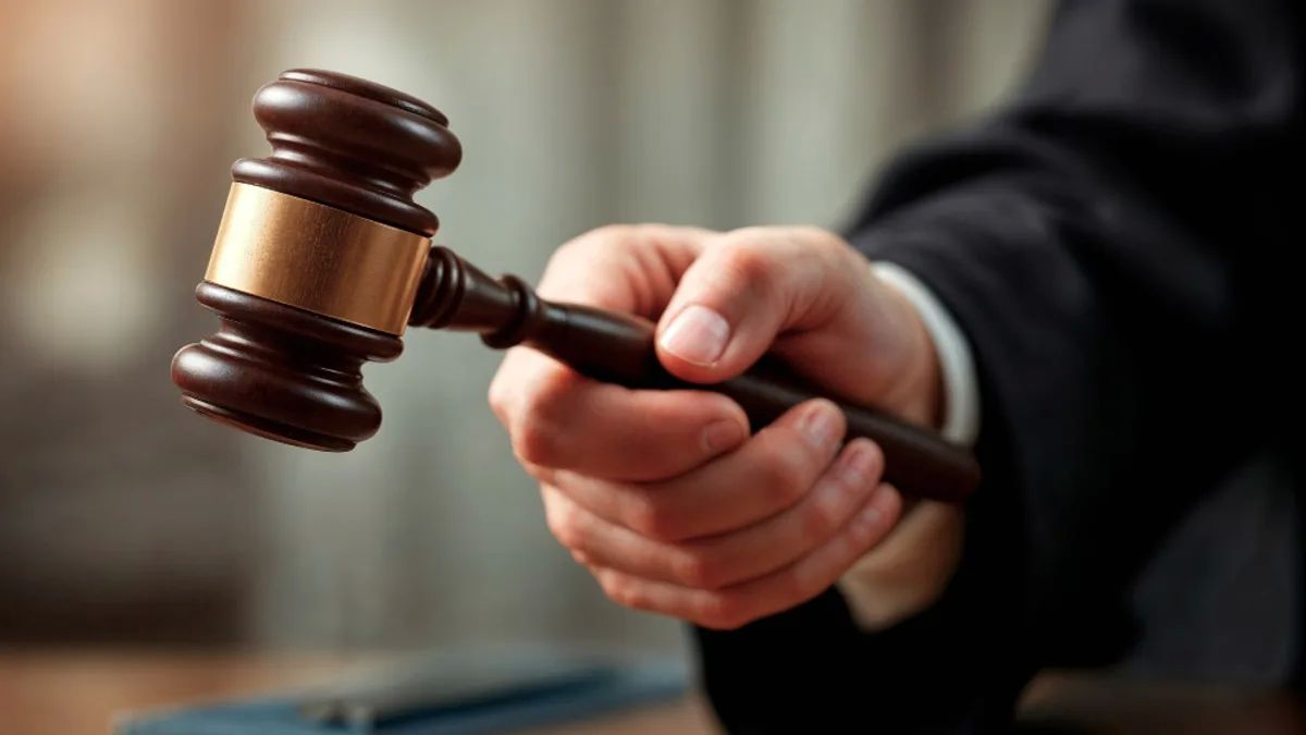 Омич посадил 8-летнего сына за руль квадроцикла и поплатился