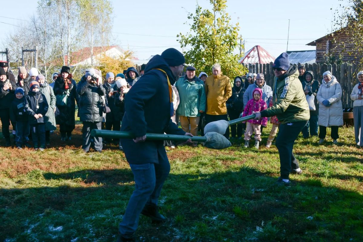 В предстоящие выходные омичи отметят Покров — не только религиозный, но и культурный феномен, который объединил в себе духовное содержание и народные традиции В предстоящие выходные омичи отметят Покров — не только религиозный, но и культурный феномен, который объединил в себе духовное содержание и народные традиции