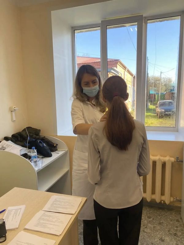 Специалисты Областной детской клинической больницы провели выездной прием юных пациентов в самых отдаленных северных районах области - Тевризском и Усть-Ишимском Специалисты Областной детской клинической больницы провели выездной прием юных пациентов в самых отдаленных северных районах области - Тевризском и Усть-Ишимском