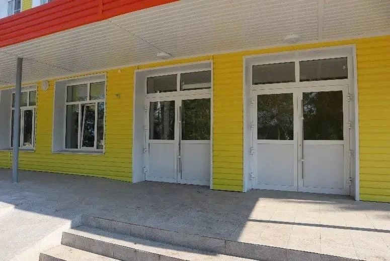 В Омской области продолжают обновлять школы, детсады и колледжи В Омской области продолжают обновлять школы, детсады и колледжи
