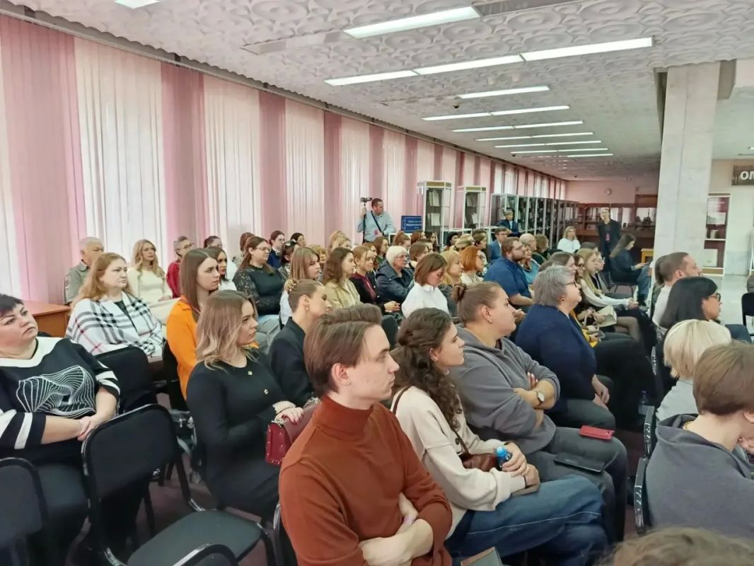 В Омске открылась выставка работ авторов с психиатрическим опытом «Рецепт на искусство» В Омске открылась выставка работ авторов с психиатрическим опытом «Рецепт на искусство»