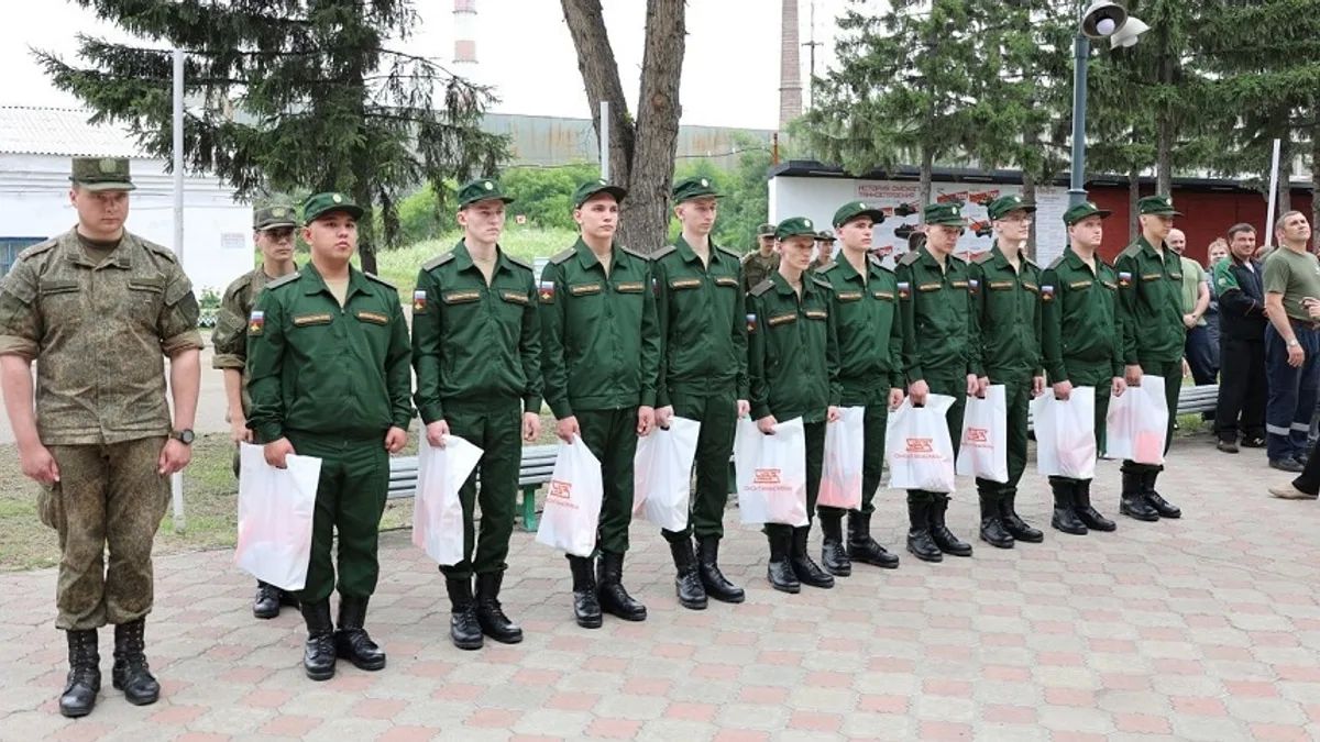 Омский военком раскрыл детали призыва: теперь он круглогодичный