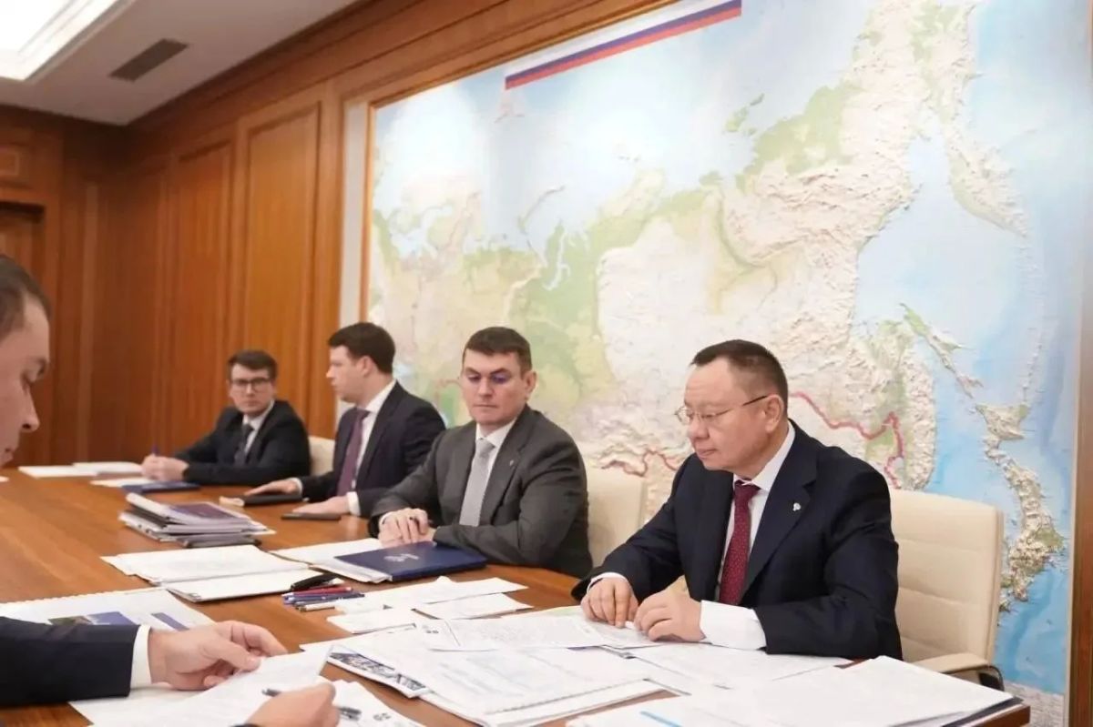 Виталий Хоценко обсудил с главой Минстроя восстановление прав дольщиков и благоустройство Виталий Хоценко обсудил с главой Минстроя восстановление прав дольщиков и благоустройство