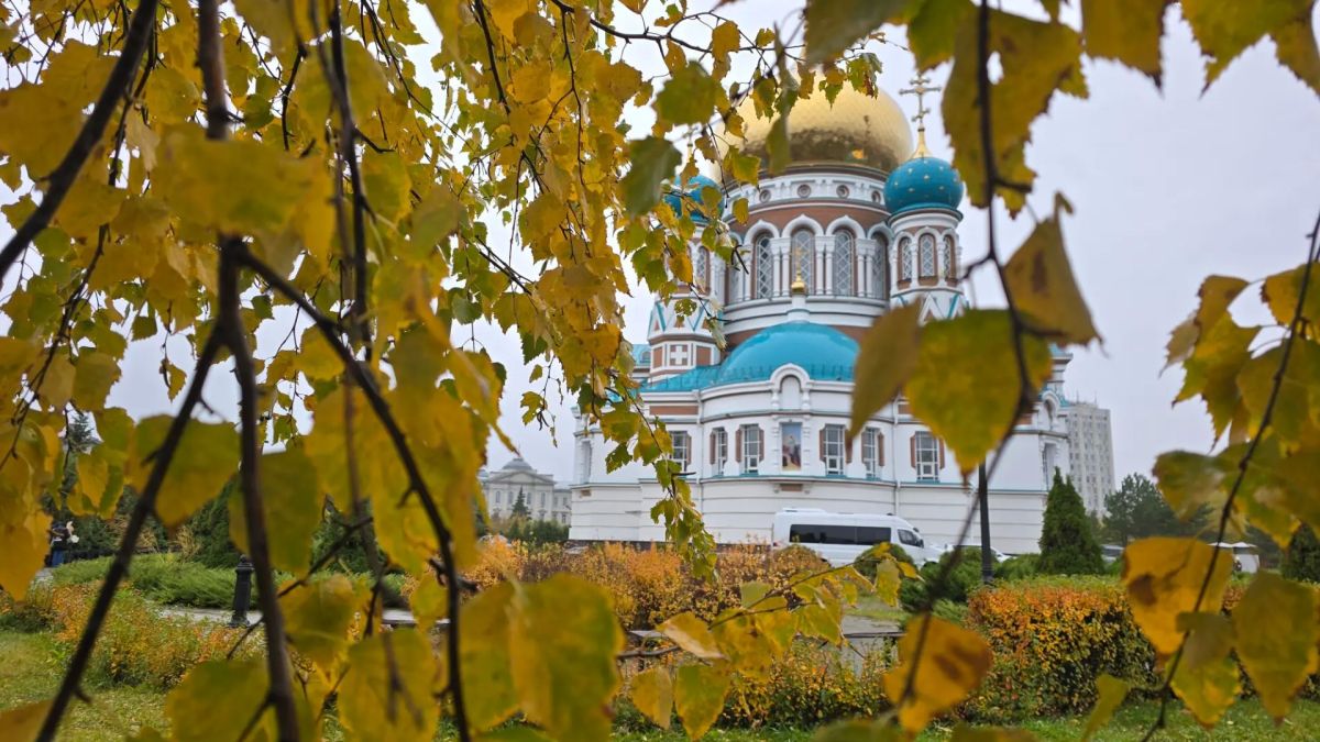 В Культурной столице наступила очаровательно яркая осенняя пора - самое время прогуляться по улицам любимого Омска! В Культурной столице наступила очаровательно яркая осенняя пора - самое время прогуляться по улицам любимого Омска!
