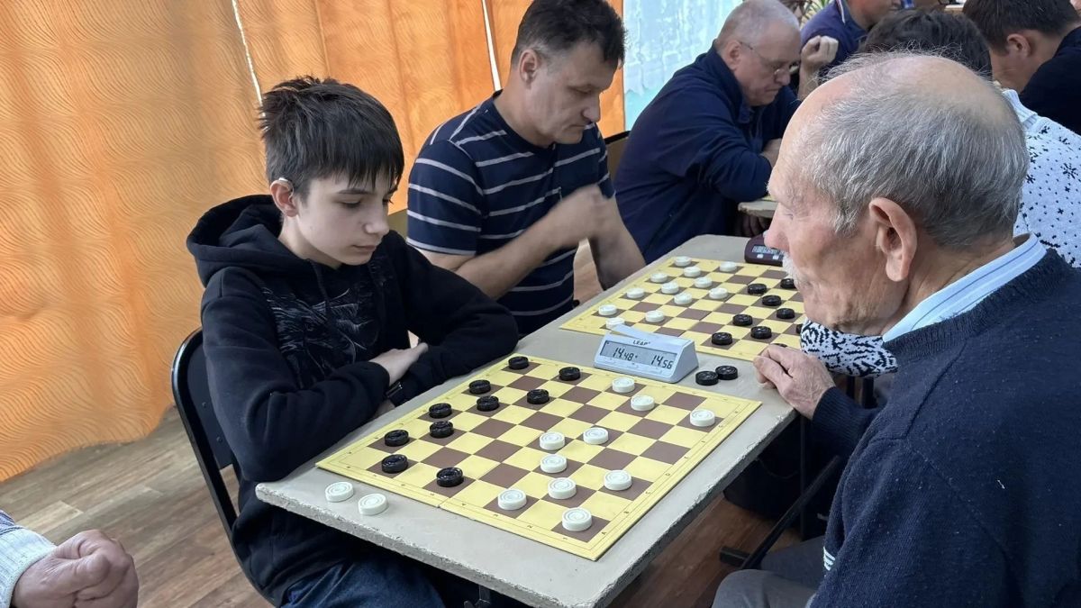 В Таврическом районе в 31-й раз прошли соревнования по русским шашкам памяти одного из лидеров омских шахматистов и шашистов 60-х годов Николая Берковского В Таврическом районе в 31-й раз прошли соревнования по русским шашкам памяти одного из лидеров омских шахматистов и шашистов 60-х годов Николая Берковского