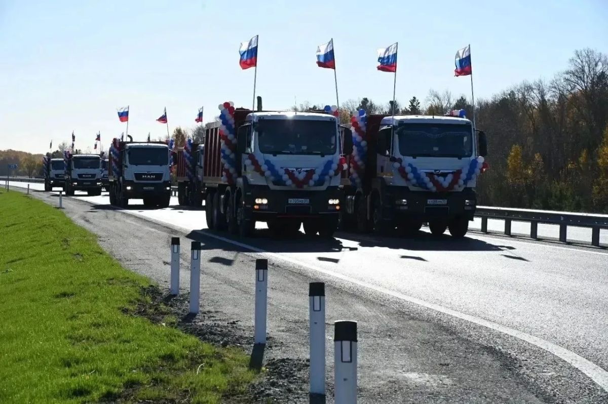 Виталий Хоценко открыл движение по реконструированной трассе А-320 Виталий Хоценко открыл движение по реконструированной трассе А-320