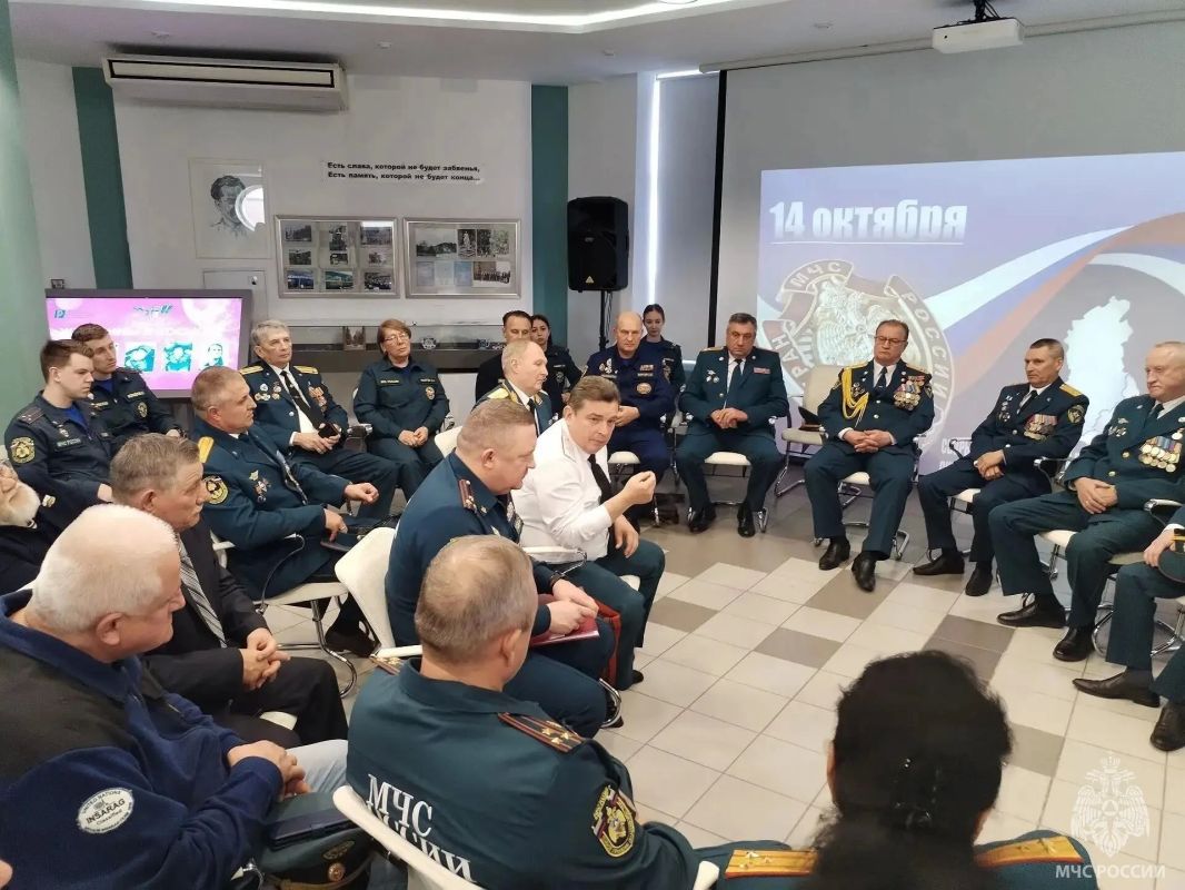 Сборы ветеранских советов Сибири объединили поколения спасателей Сборы ветеранских советов Сибири объединили поколения спасателей