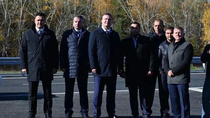 В Омской области пустили транспорт по участку трассы на Казахстан